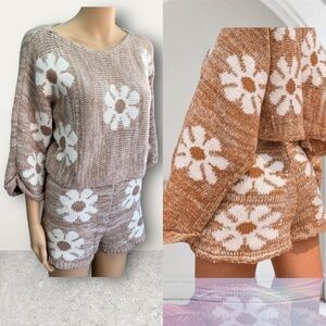 Lush Women's Casual Long Sleeve Floral Short Set Size Small NWT
